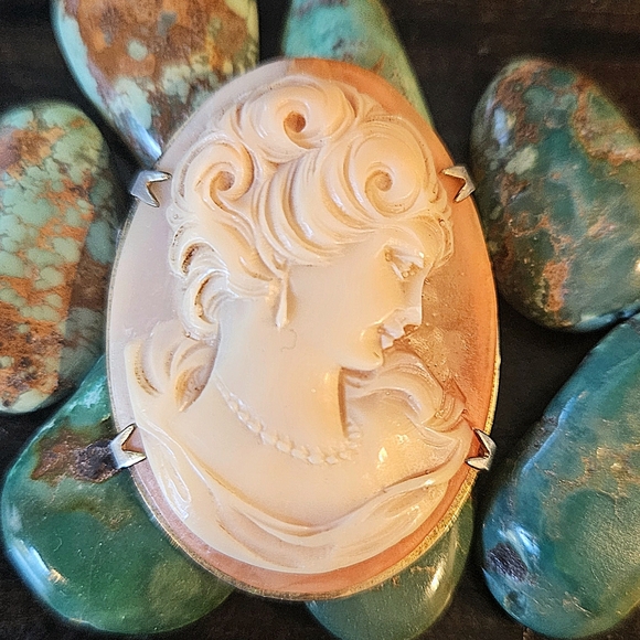 Large Vintage German Silver Cameo Pendant/Brooch